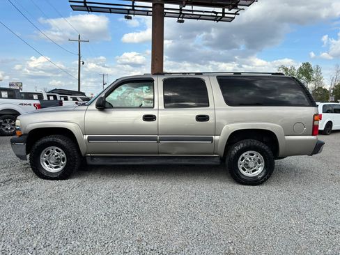Used 2003 Chevrolet Suburban 2500 LS w/ LS Preferred Equipment Group image 2