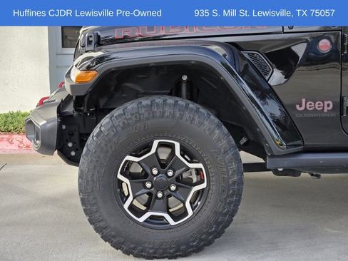 Used 2023 Jeep Gladiator Rubicon w/ Cold Weather Group image 8