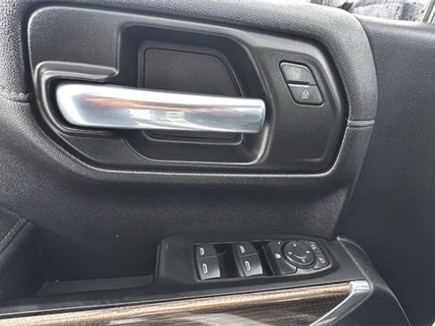 Used 2020 Chevrolet Silverado 1500 LT Trail Boss image 18