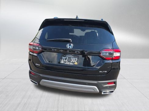 Used 2025 Honda Pilot Elite image 6