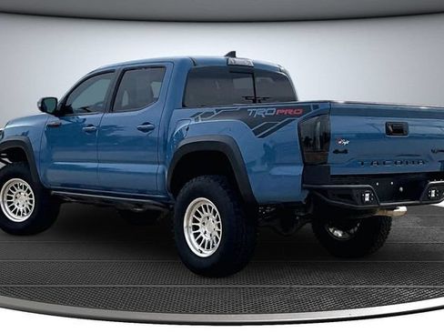 Used 2018 Toyota Tacoma TRD Pro AWD/4WD image 4