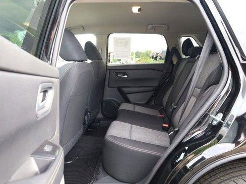 Used 2025 Nissan Rogue SV image 20