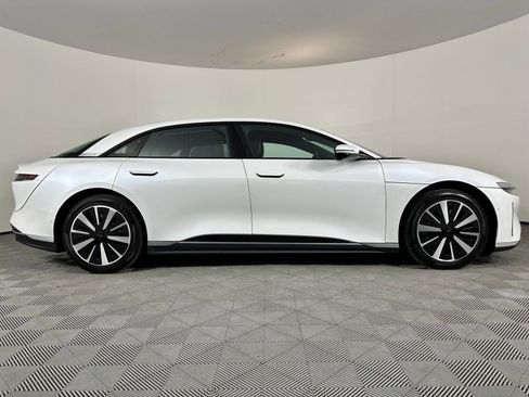 Used 2025 Lucid Air Touring AWD/4WD image 32