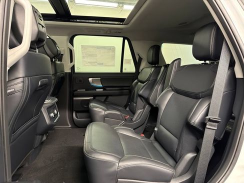 New 2027 Ford Expedition Platinum w/ Driver's Package AWD/4WD image 36