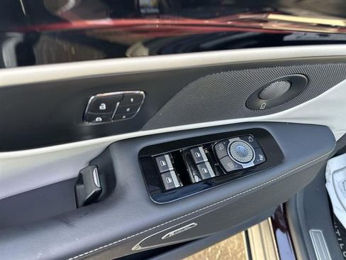 Used 2024 Lincoln Nautilus Reserve w/ Equipment Group 202A image 24