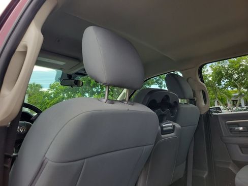 Used 2019 RAM 1500 Classic SLT AWD/4WD image 13