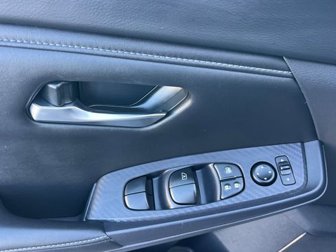 Used 2024 Nissan Sentra SV image 12