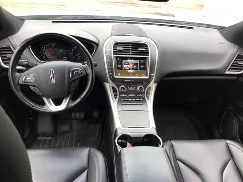 Used 2016 Lincoln MKX Premiere FWD image 9
