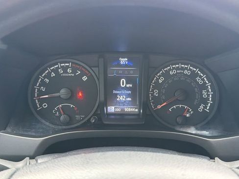 Certified 2023 Toyota Tacoma SR AWD/4WD image 24