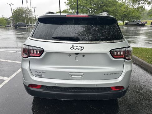 Used 2024 Jeep Compass Limited w/ Sun and Sound Group AWD/4WD image 18
