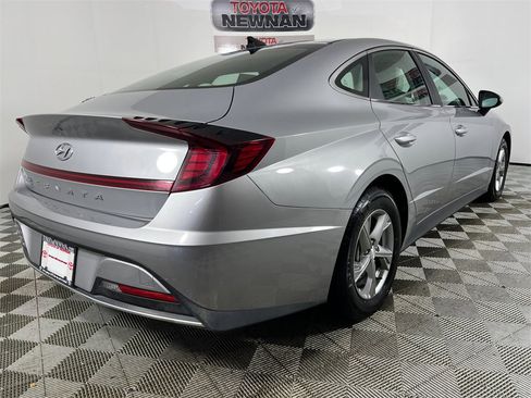 Used 2023 Hyundai Sonata SE image 3