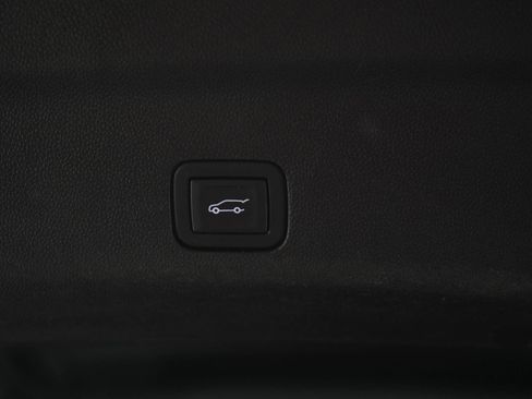 Used 2023 Chevrolet Suburban RST AWD/4WD image 18