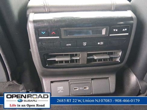 Used 2023 Acura MDX SH-AWD image 11