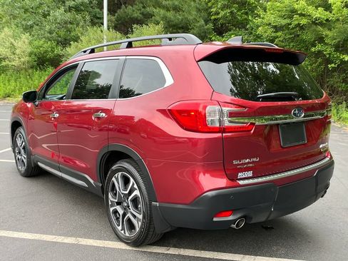 Used 2023 Subaru Ascent Touring AWD/4WD image 3