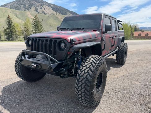 Used 2022 Jeep Gladiator Rubicon w/ Trailer Tow Package AWD/4WD image 18