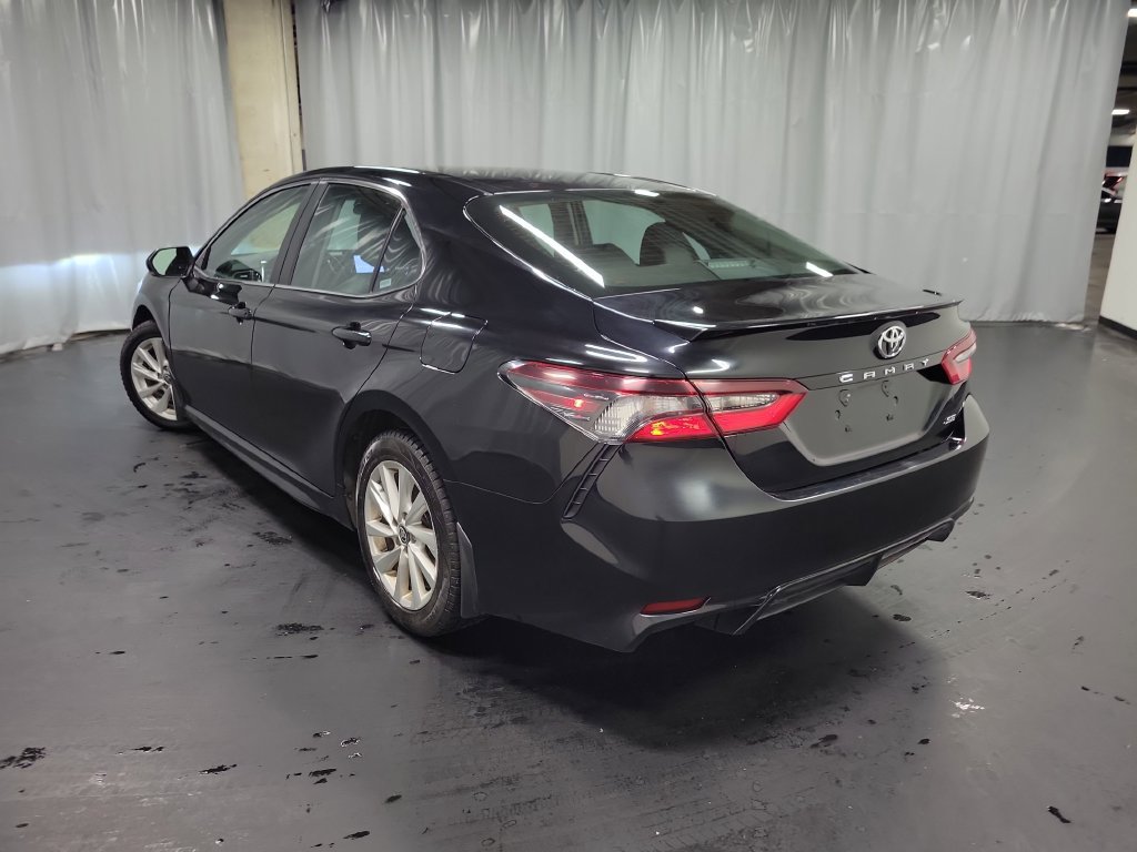 Used 2024 Toyota Camry SE FWD image 6