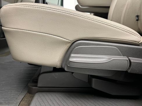 Used 2021 Ford Expedition Limited w/ Cargo Package RWD image 18