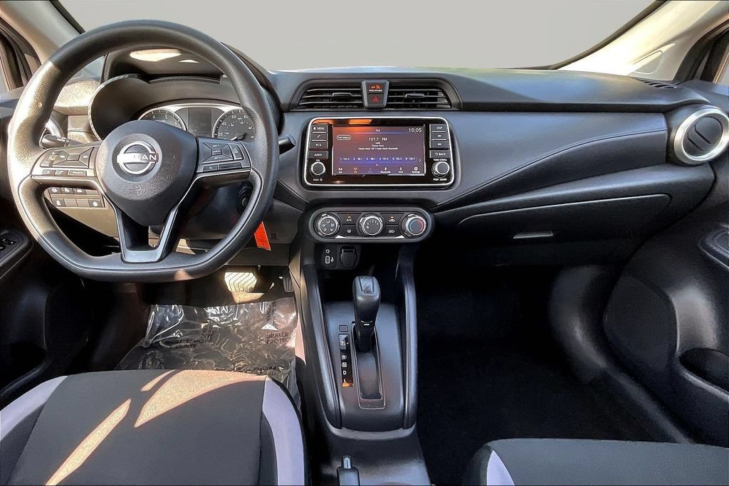 Used 2025 Nissan Versa S FWD image 7