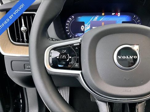 Certified 2026 Volvo XC60 B5 Plus AWD/4WD image 24