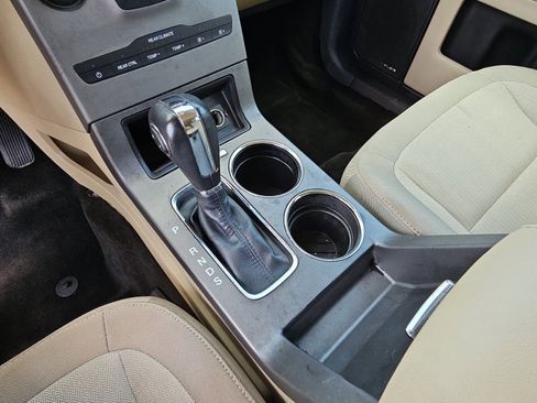 Used 2018 Ford Flex SE FWD image 26