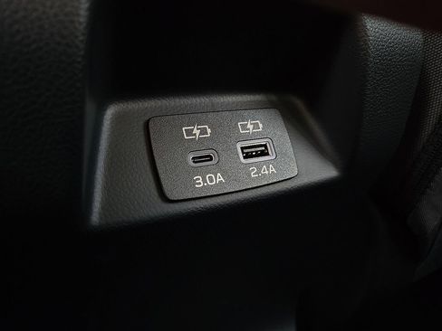 Certified 2025 Subaru Crosstrek 2.0i Premium image 11