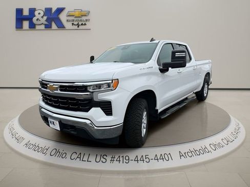 Used 2025 Chevrolet Silverado 1500 LT AWD/4WD image 4
