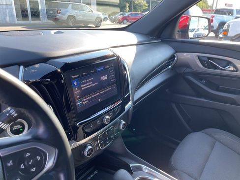 Certified 2023 Chevrolet Traverse LT image 6