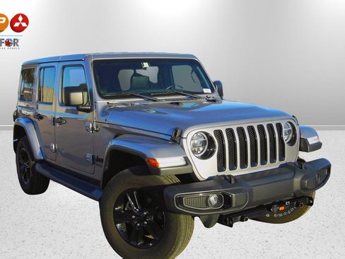 Used 2020 Jeep Wrangler Unlimited Sahara image 4