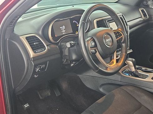 Used 2017 Jeep Grand Cherokee Laredo w/ Quick Order Package 2BE RWD image 16