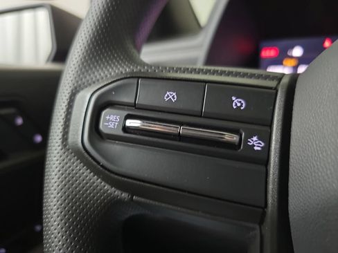 Used 2025 Chevrolet Colorado W/T RWD image 19