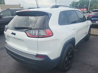 Used 2020 Jeep Cherokee Latitude Plus AWD/4WD video 3