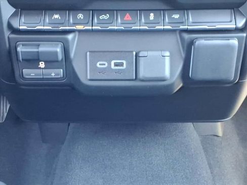 Used 2026 Chevrolet Silverado 1500 Custom RWD image 28