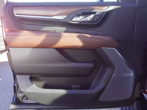 Used 2024 GMC Yukon Denali Ultimate image 17