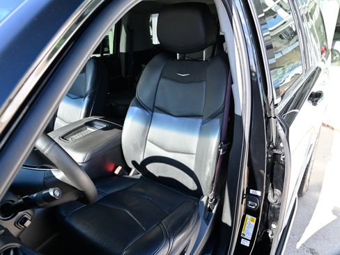 Used 2017 Cadillac Escalade ESV Luxury image 19