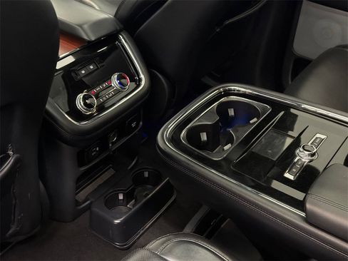 Used 2021 Lincoln Navigator L Reserve w/ Luxury Package image 22