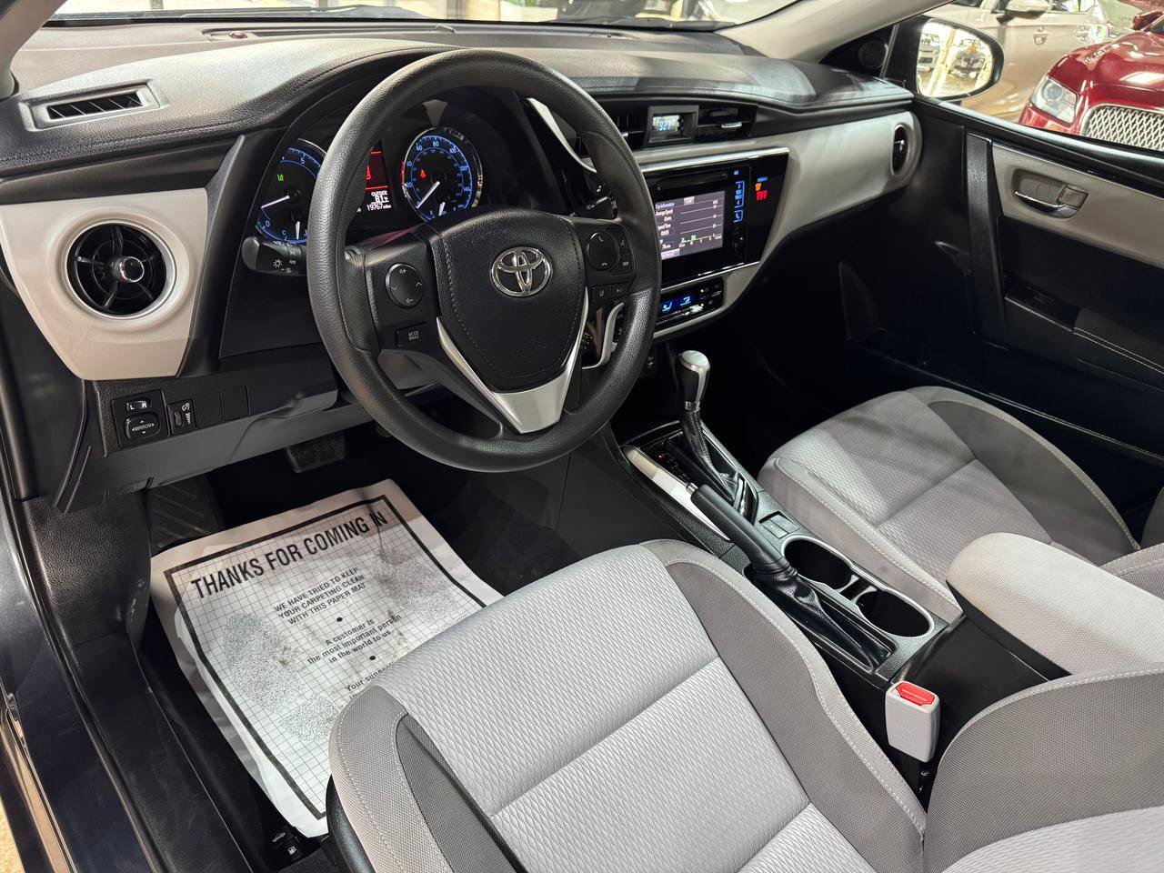 Used 2019 Toyota Corolla LE FWD image 15