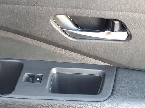 Used 2022 Nissan Pathfinder SV w/ SV Premium Package image 48