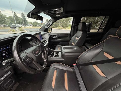 Used 2021 GMC Yukon XL AT4 w/ AT4 Premium Plus Package AWD/4WD image 16