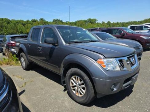 Used 2019 Nissan Frontier SV AWD/4WD image 2