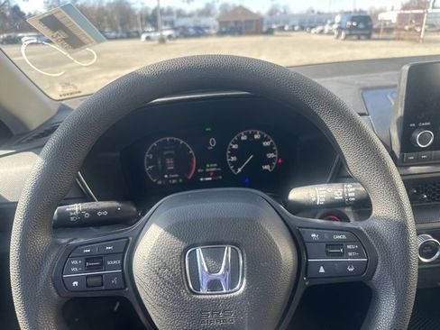 Used 2024 Honda CR-V LX image 10