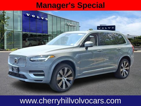 New 2025 Volvo XC90 T8 Ultra w/ Protection Package Premier image 3