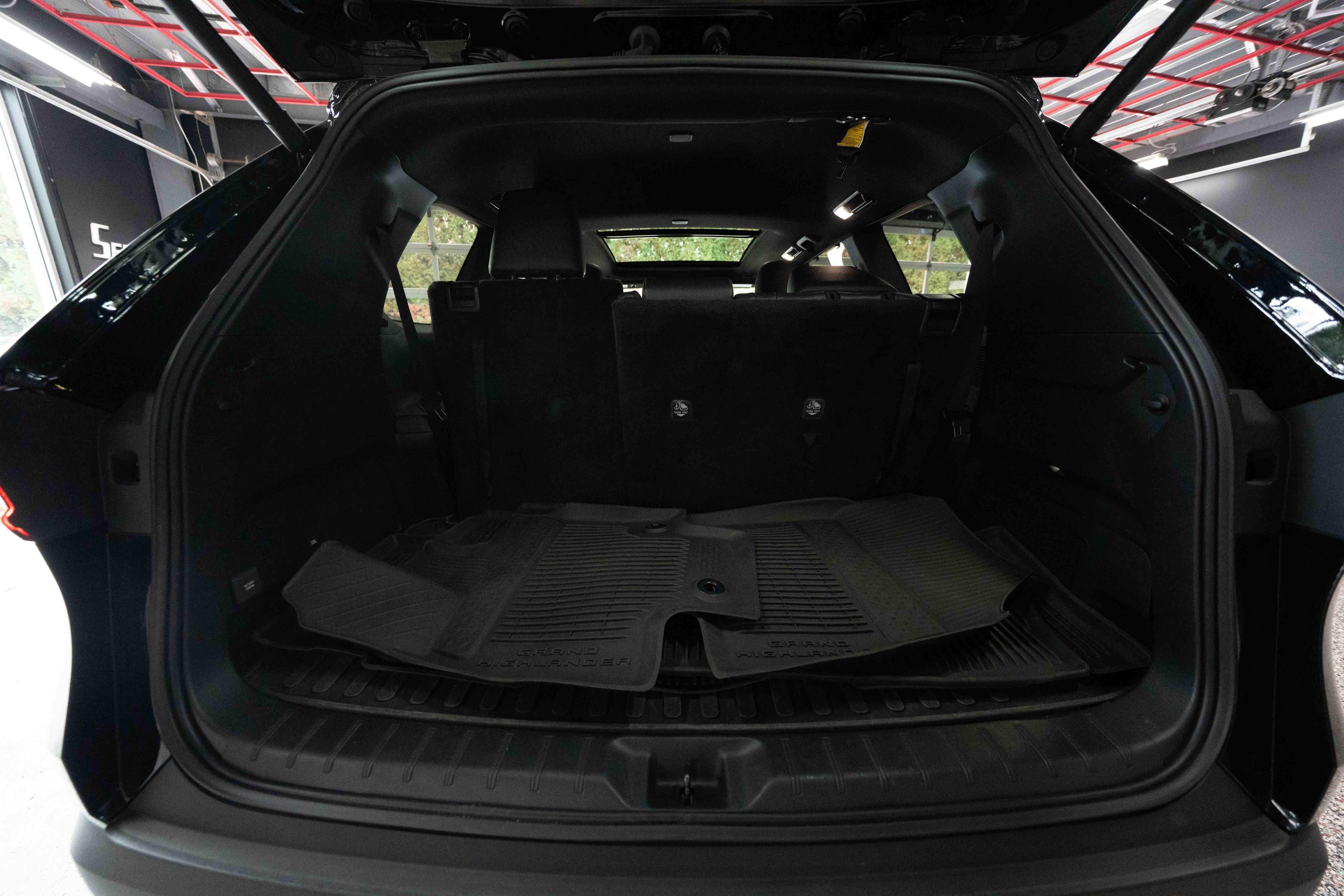 Used 2024 Toyota Grand Highlander AWD Hybrid image 28