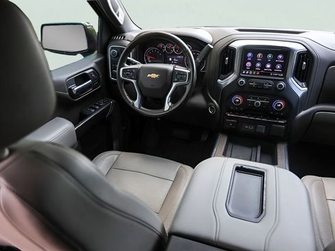 Used 2020 Chevrolet Silverado 1500 LTZ w/ LTZ Premium Package image 30