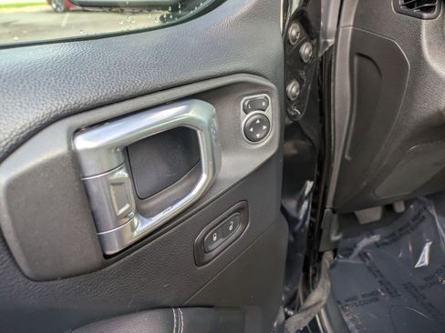 Used 2019 Jeep Wrangler Unlimited Rubicon image 19