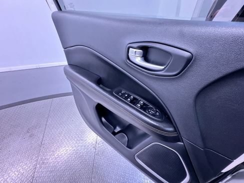 Used 2021 Jeep Compass Limited FWD image 30