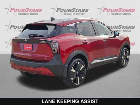 New 2026 Nissan Kicks SR w/ SR Premium Package FWD image 4