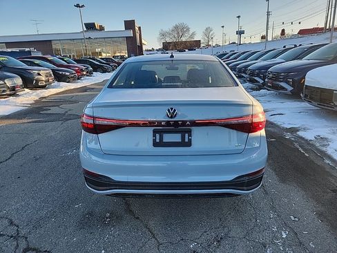 New 2026 Volkswagen Jetta SE image 6