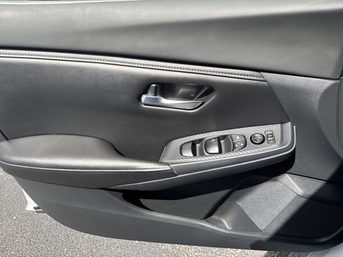 Used 2022 Nissan Sentra SV FWD image 14