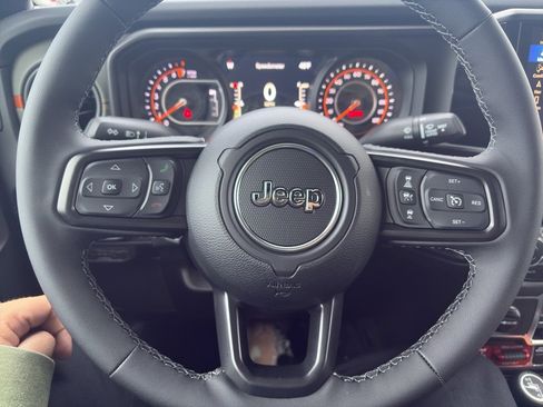 New 2026 Jeep Gladiator Mojave image 10