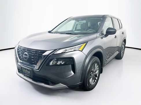 Used 2023 Nissan Rogue S AWD/4WD image 3